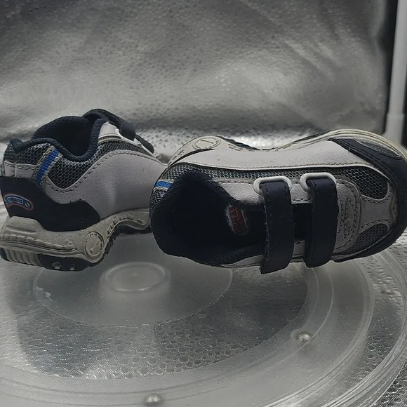 H Thomas And Friends Shoes White And Black - Picture 6 of 11